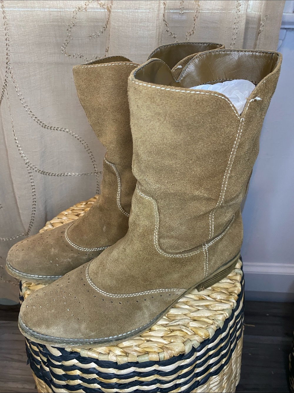 American Eagle Outfitters Suede Tan Mid-calf boots Size 9